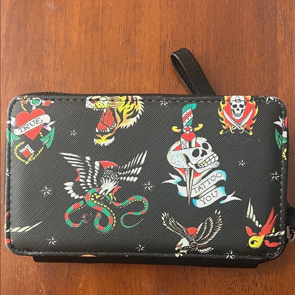 Ed Hardy Black Wallet with Colorful Skull Design - Picture 5 of 8